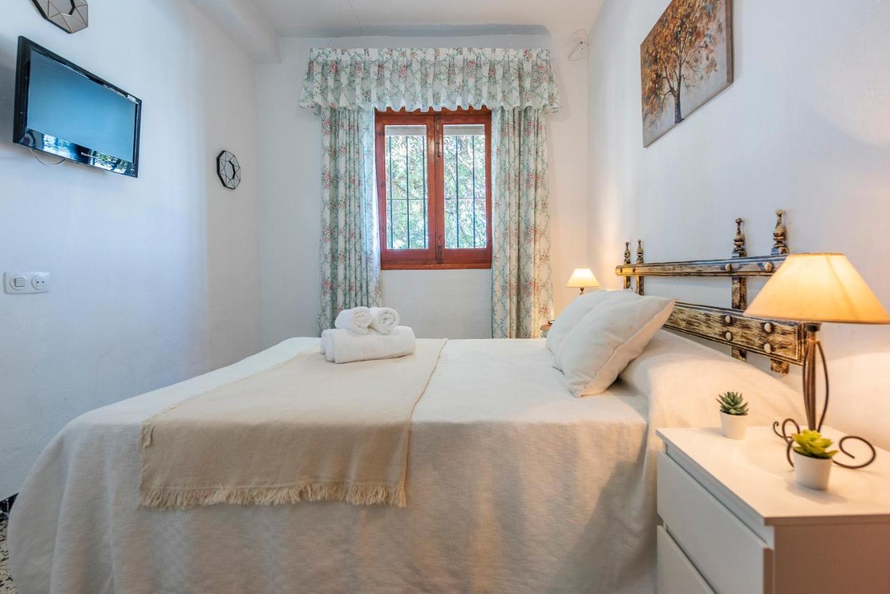 Los Algarrobos - Mountain And Relax Near The Beach 말라가 외부 사진